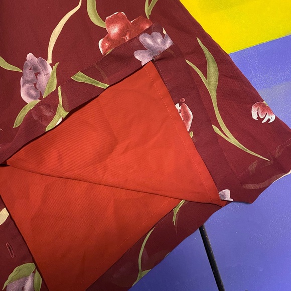 Floral Button-Down Sleeveless Dress - Picture 4 of 6